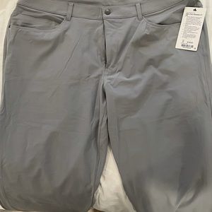 Lululemon ABC Men’s pants, size 42 BNWT